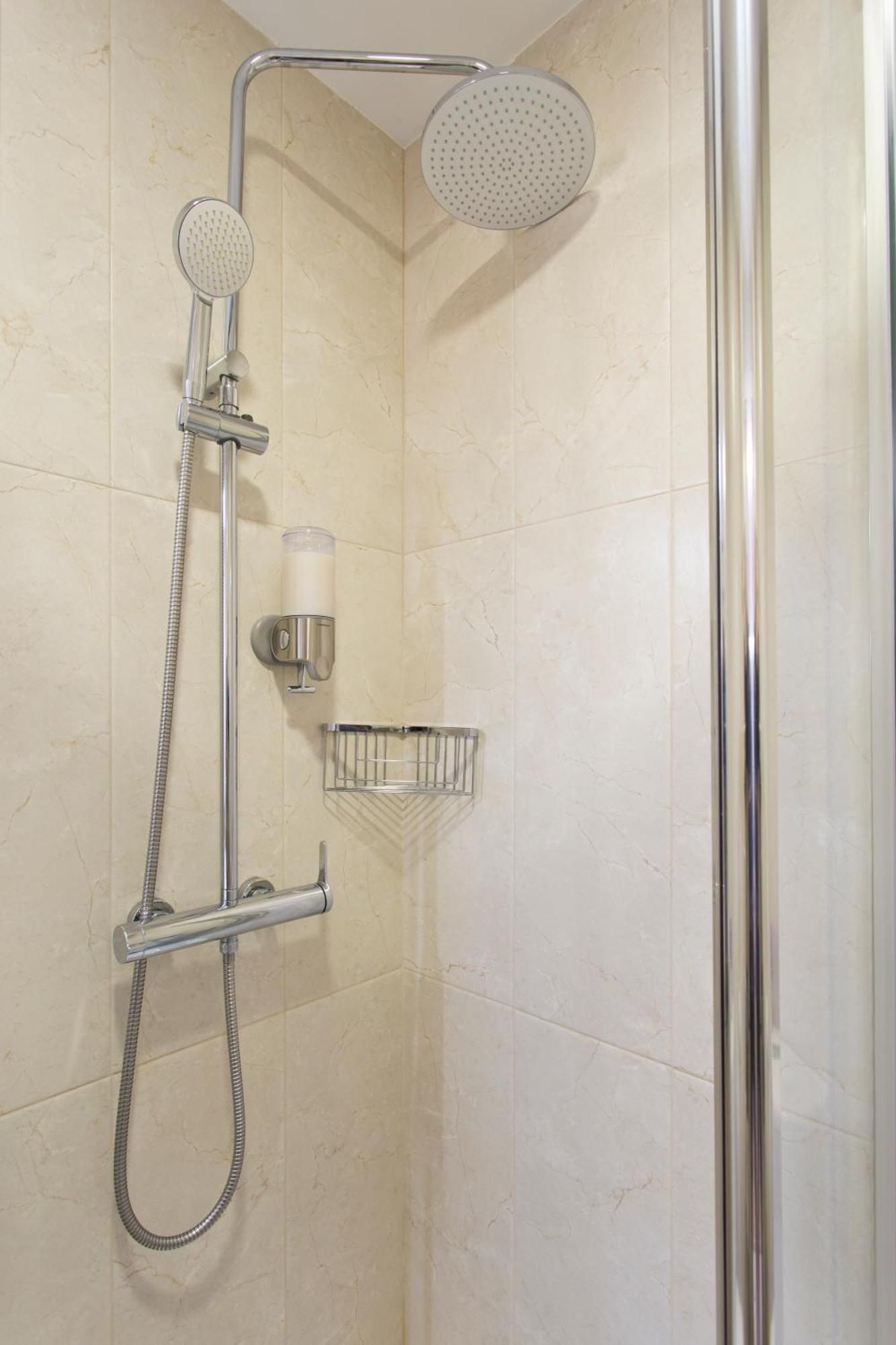 Casa Roberto - Studio Apartment, Lift, Ac, Car Parking - Extra Порту Екстер'єр фото