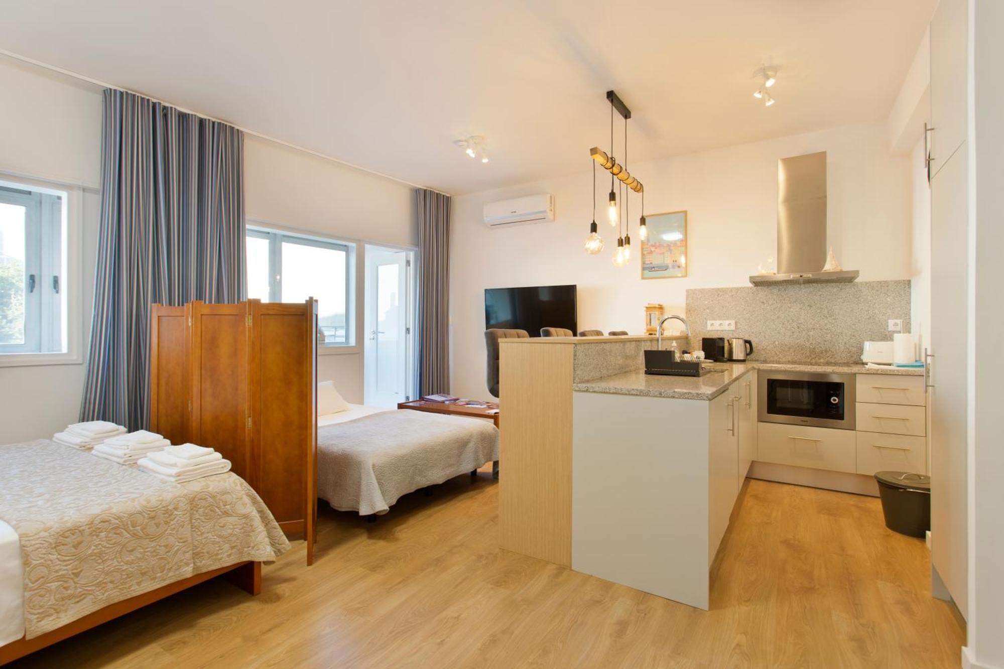 Casa Roberto - Studio Apartment, Lift, Ac, Car Parking - Extra Порту Екстер'єр фото
